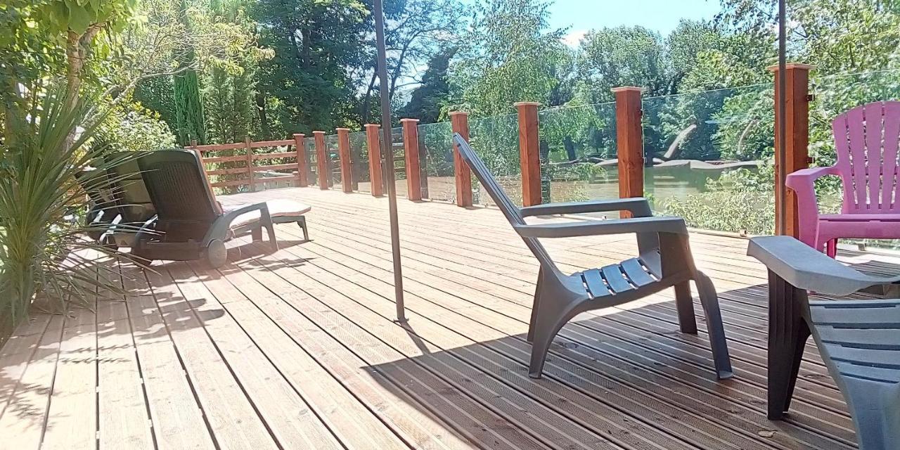 Liberlulle At La Brise Villa Puy-l'Eveque Luaran gambar